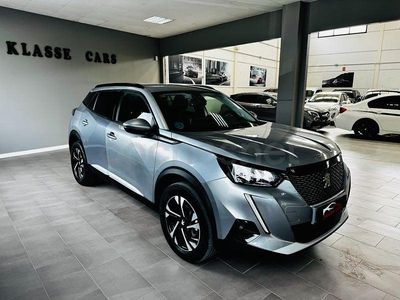 Usado Peugeot 2008 Allure 110 CV (80 kW) 2020 Gris / plata SUV