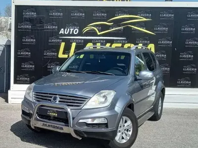 Usado SsangYong Rexton Limited 155 CV (114 kW) 2014 Gris SUV