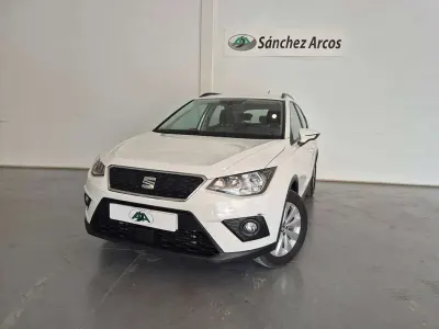 Usado Seat Arona FR 109 CV (80 kW) 2021 Blanco SUV