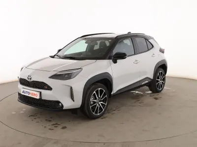 Usado Toyota Yaris Cross Sport 131 CV (96 kW) 2024 Blanco SUV