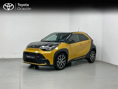 Usado Toyota Aygo X Sport 116 CV (85 kW) 2026 Amarillo SUV