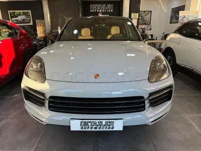 Usado Porsche Cayenne 462 CV (339 kW) 2020 Gris / plata SUV