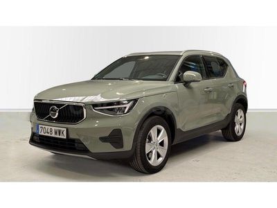 Begagnad Volvo XC40 Core 163 HK (119 kW) 2024 Grön SUV