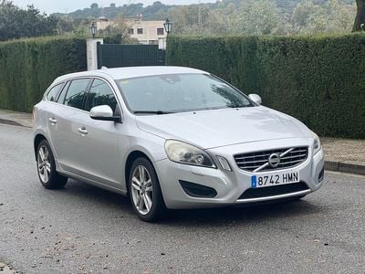 Gris Usado 2012 Volvo V60 Momentum Familiar | 6990 € (Un poco caro)