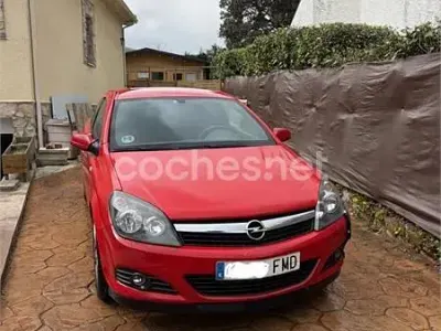 Usado Opel Astra GTC Sport 150 CV (110 kW) 2007 Rojo Berlina