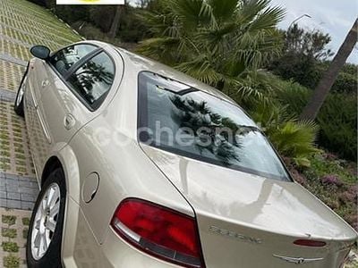 Usado Chrysler Sebring Limited 141 CV (103 kW) 2005 Beige Berlina