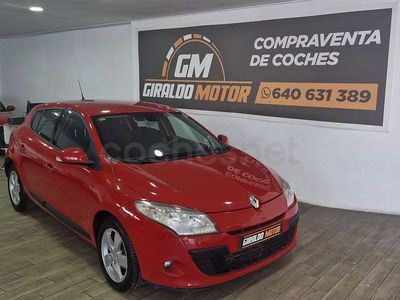 Occasion Renault Mégane Dynamique 105 PK (77 kW) 2009 Rood Sedan