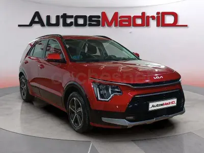 Usado Kia Niro 141 CV (103 kW) 2022 Rojo SUV