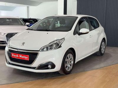 Usado Peugeot 208 Allure 102 CV (75 kW) 2019 Blanco Utilitario