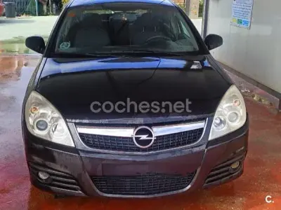 Usado Opel Vectra Cosmo 120 CV (88 kW) 2006 Negro Berlina