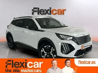 Usado Peugeot 2008 Allure 100 CV (73 kW) 2024 Blanco SUV