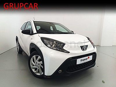 Usado Toyota Aygo X Play 72 CV (52 kW) 2024 Blanco SUV