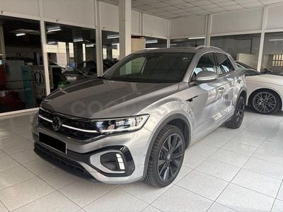 Usado VW T-Roc R-line 150 CV (110 kW) 2023 Gris / plata SUV
