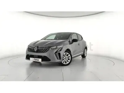 Usado Renault Clio V Evolution 100 CV (73 kW) 2025 Gris / plata Berlina