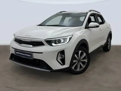 Usado Kia Stonic 101 CV (74 kW) 2025 Blanco SUV
