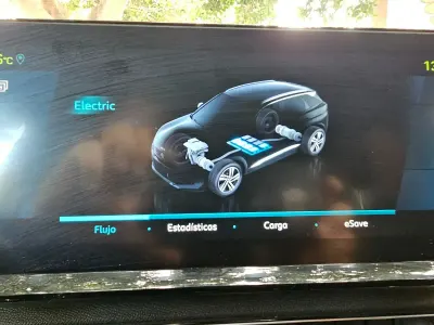 Usado Peugeot 3008 Active 180 CV (132 kW) 2022 Gris SUV