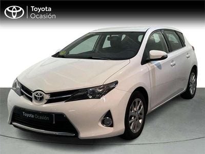 Usado Toyota Auris Active 90 CV (66 kW) 2014 Blanco Monovolumen