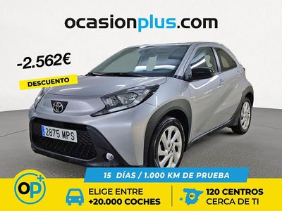 Usado Toyota Aygo X Play 72 CV (52 kW) 2024 Gris SUV