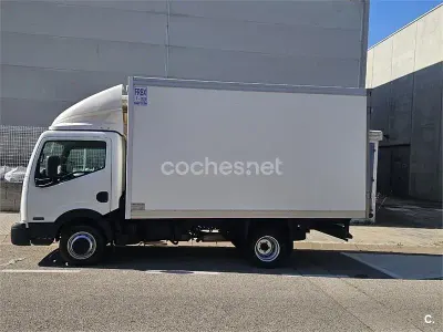Usado Nissan Cabstar 136 CV (100 kW) 2013 Blanco Pickup/Camioneta
