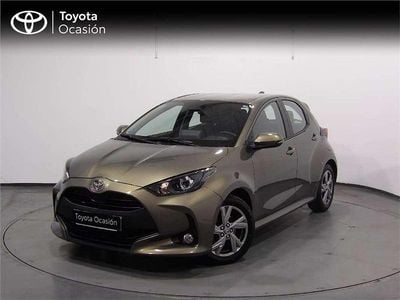 Usado Toyota Yaris Hybrid Active 116 CV (85 kW) 2024 Negro Utilitario