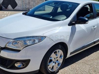 Begagnad Renault Mégane Business 110 HK (80 kW) 2013 Vit Sedan