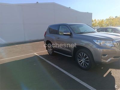 Usado Toyota Land Cruiser 177 CV (130 kW) 2021 Beige SUV