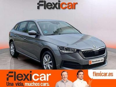 Usado Skoda Scala Active 110 CV (80 kW) 2022 Gris Utilitario