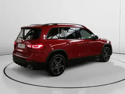 Käytetty Mercedes GLB200 AMG line 150 HP (110 kW) 2022 Punainen Katumaasturi
