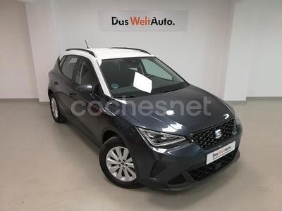 Usado Seat Arona Style 110 CV (80 kW) 2024 Gris / plata SUV