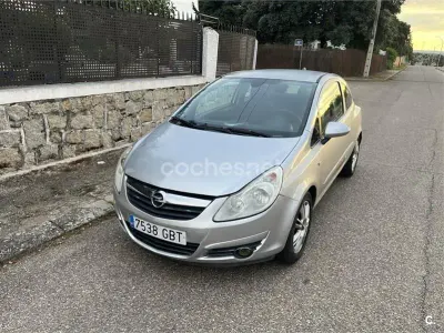 Usado Opel Corsa Enjoy 90 CV (66 kW) 2008 Gris / plata Utilitario