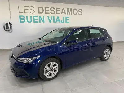Occasion VW Golf VIII Life 130 ch (95 kW) 2023 Bleue Berline