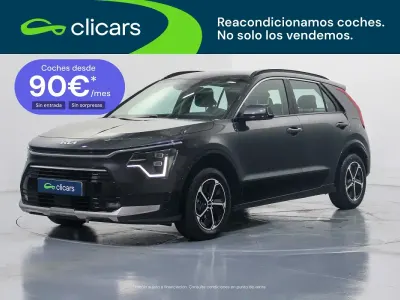 Usado Kia Niro 141 CV (103 kW) 2022 Gris / plata SUV