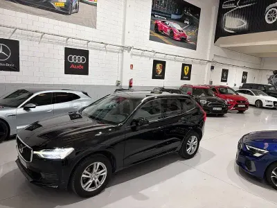 Käytetty Volvo XC60 Momentum 150 HP (110 kW) 2019 Musta Katumaasturi