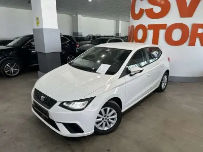 Usado Seat Ibiza Style 110 CV (80 kW) 2022 Blanco Utilitario