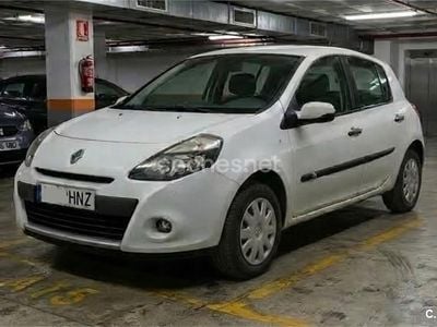 Usado Renault Clio IV Authentique 75 CV (55 kW) 2013 Blanco Berlina