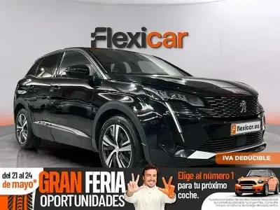 Usado Peugeot 3008 Allure 136 CV (100 kW) 2023 Negro SUV