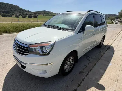 Usado SsangYong Rodius 178 CV (130 kW) 2018 Blanco Monovolumen