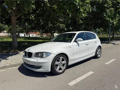 Usado BMW 118 143 CV (105 kW) 2007 Blanco Utilitario