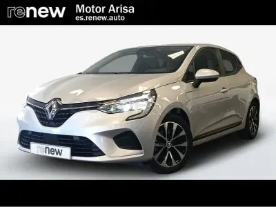 Usado Renault Clio V Intens 140 CV (102 kW) 2022 Gris / plata Berlina