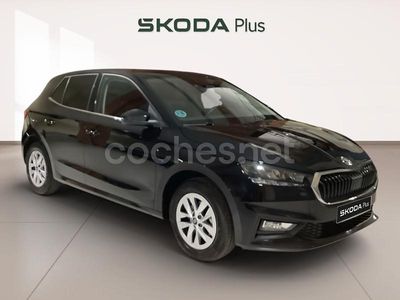 Negro Usado 2025 Skoda Fabia Selection Berlina | 19.600 € (Super precio)