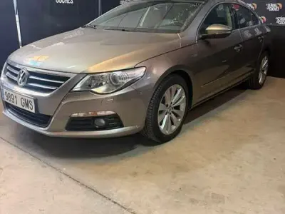 Usado VW Passat 160 CV (117 kW) 2009 Gris Coupe