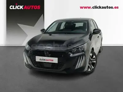 Usado Peugeot 208 Allure 100 CV (73 kW) 2025 Negro Utilitario