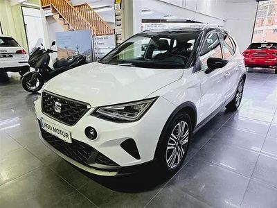 Używany Seat Arona FR 115 KM (84 kW) 2024 Biały SUV
