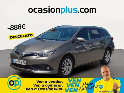Usado Toyota Auris Active 116 CV (85 kW) 2017 Gris Familiar