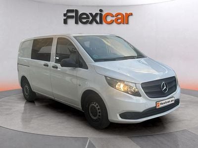 Blanco Usado 2019 Mercedes Vito Van | 25.490 € (Un poco caro)