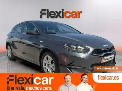 Usado Kia Ceed 136 CV (100 kW) 2023 Gris Utilitario