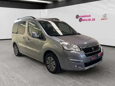 Usado Peugeot TePee Outdoor 99 CV (72 kW) 2017 Gris Van