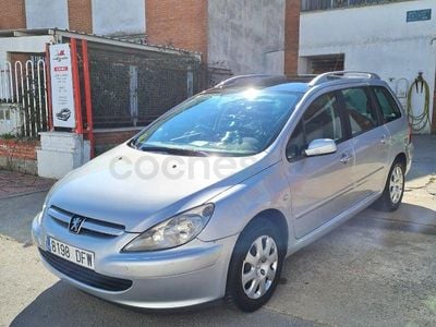 Usado Peugeot 307 110 CV (80 kW) 2005 Gris / plata Familiar