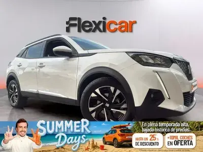 Usado Peugeot 2008 Allure 100 CV (73 kW) 2021 Blanco SUV