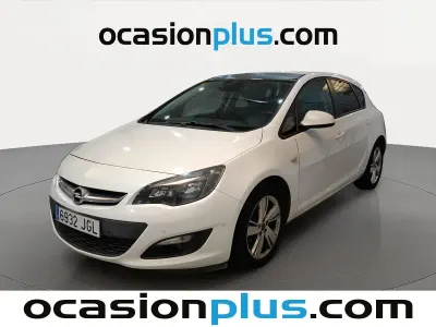 Usado Opel Astra Selective 140 CV (102 kW) 2015 Blanco Utilitario